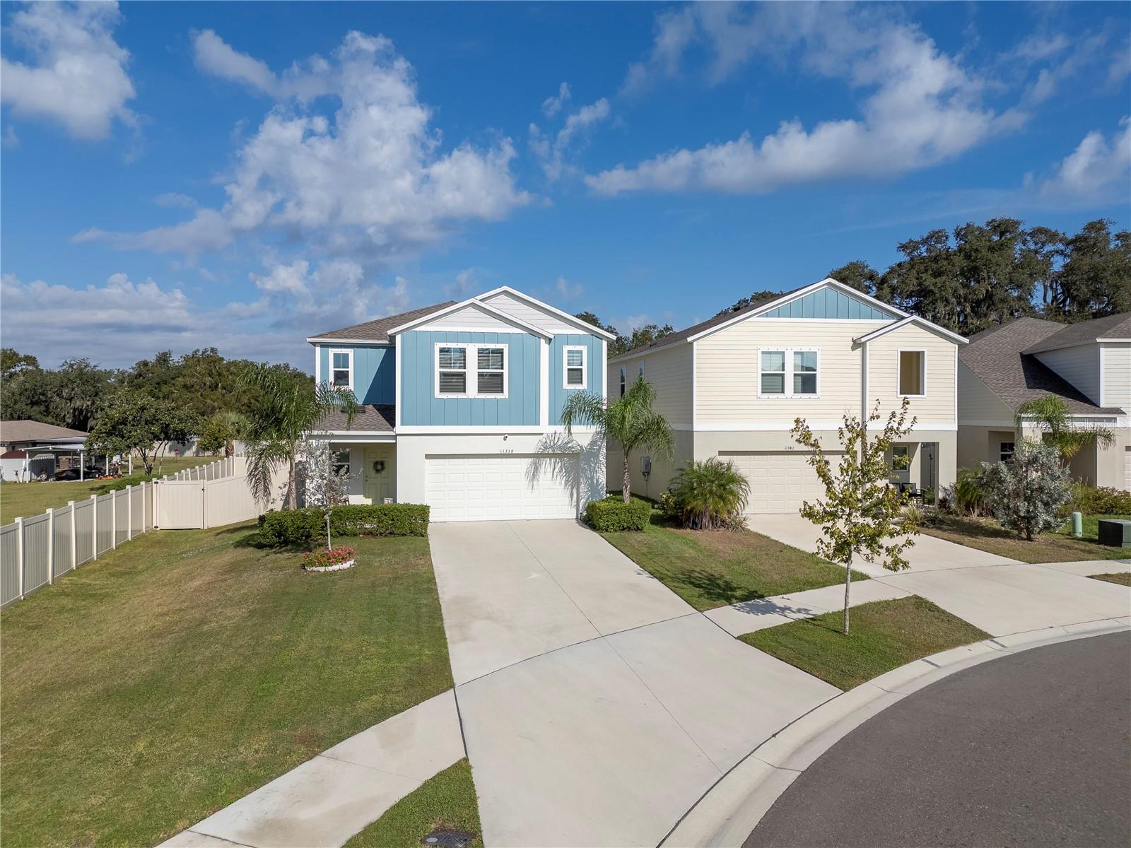 Image 5 of 52 For 11338 Brook Edge Avenue