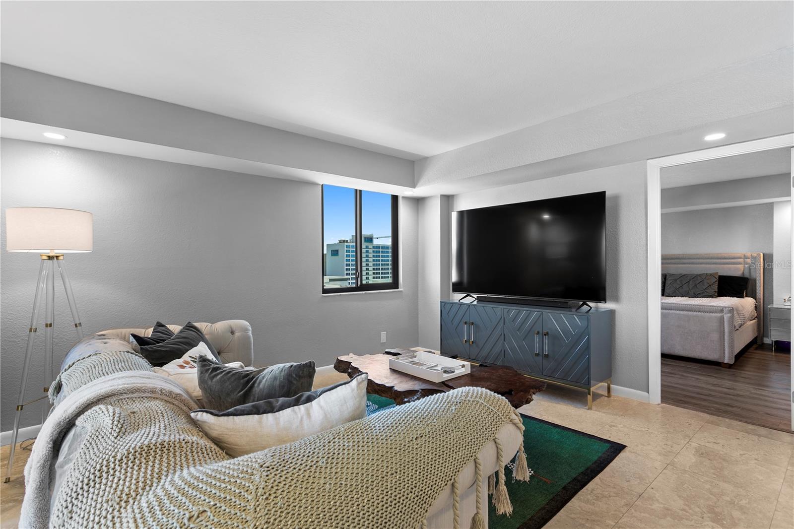 Image 10 of 53 For 201 Laurel Street 1006