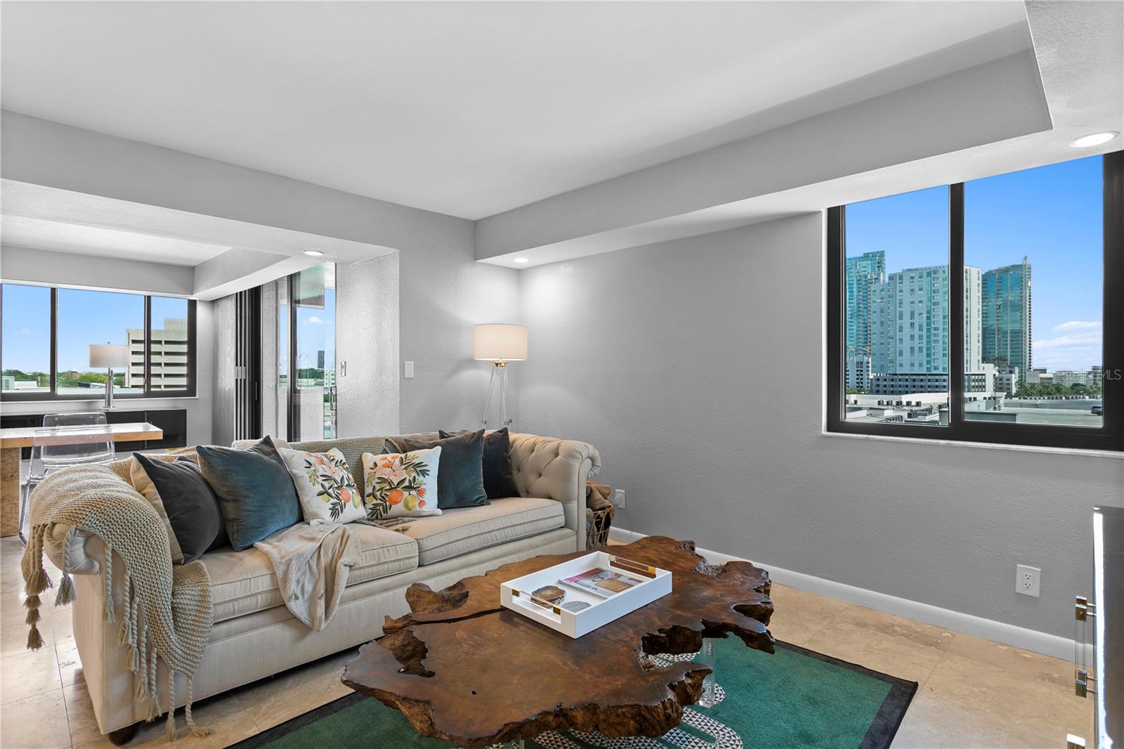 Image 12 of 53 For 201 Laurel Street 1006