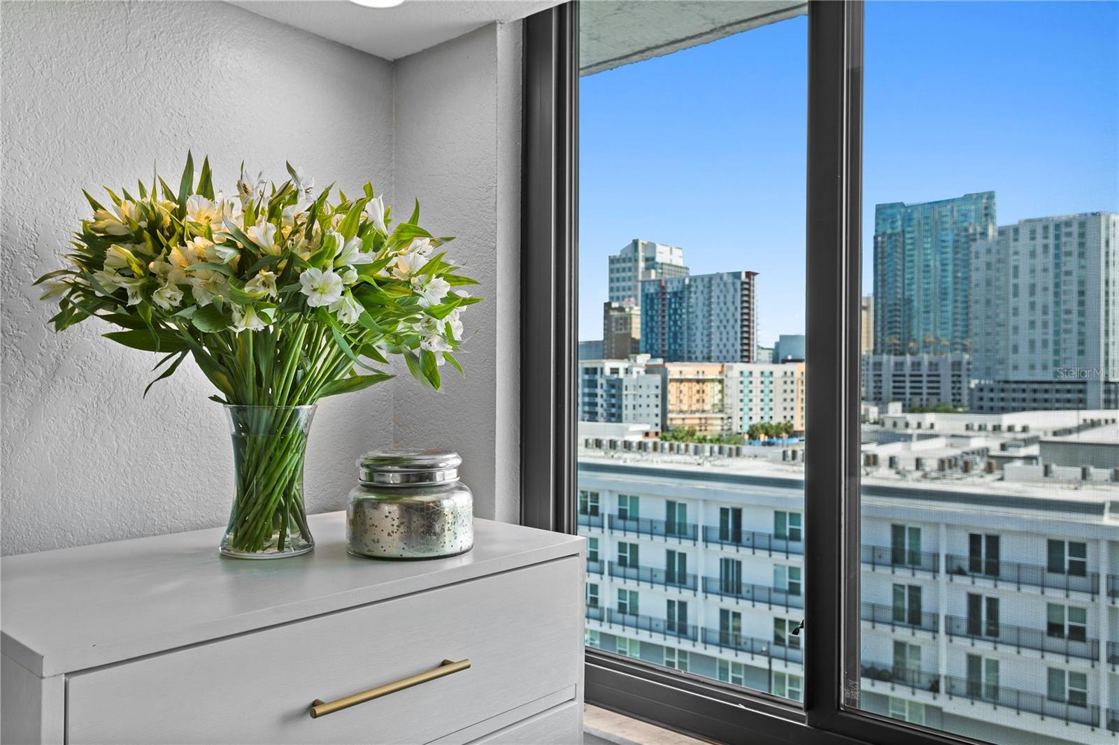 Image 15 of 53 For 201 Laurel Street 1006