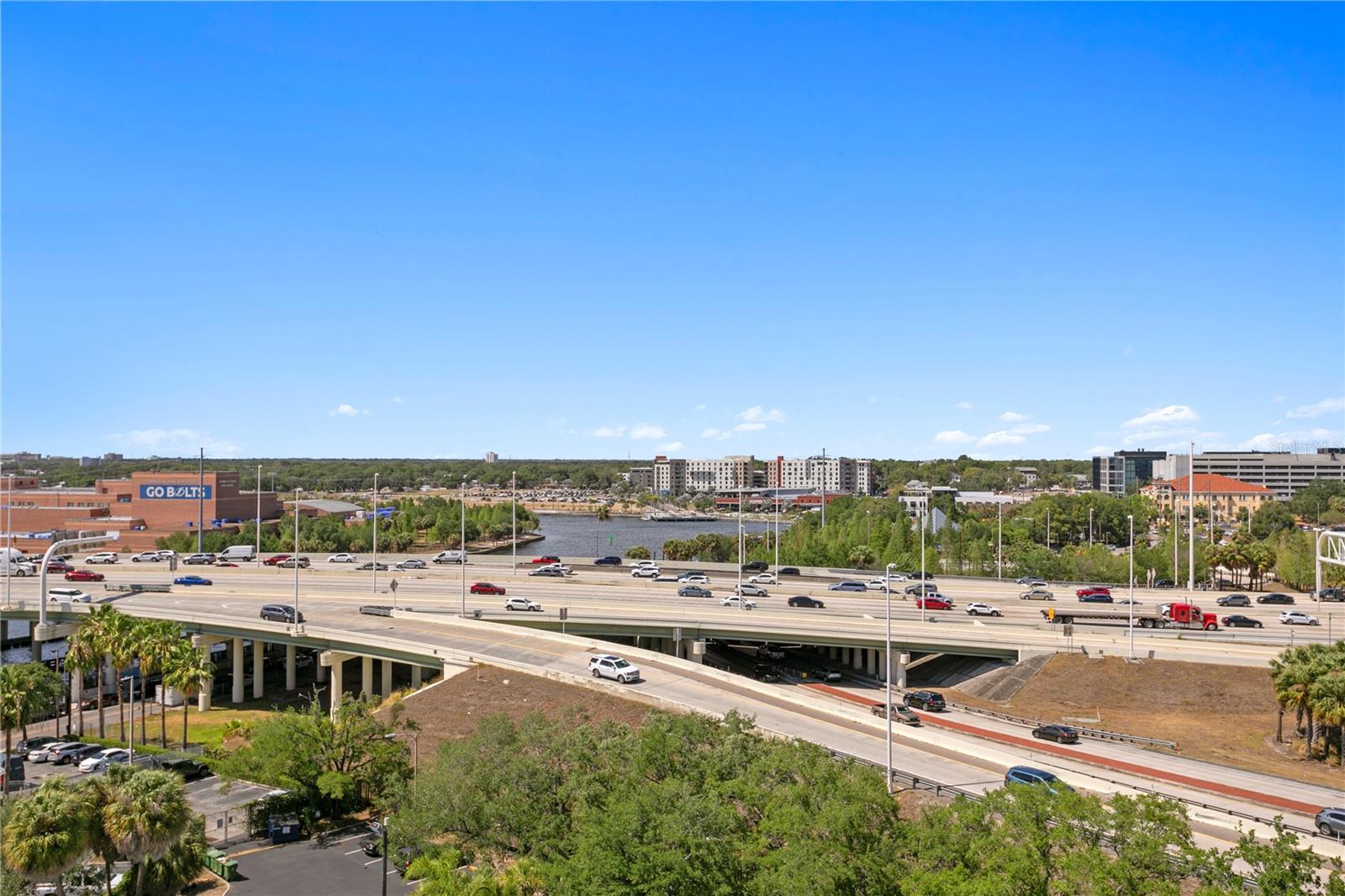 Image 22 of 53 For 201 Laurel Street 1006