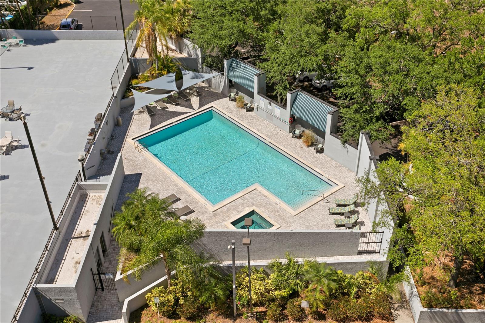 Image 25 of 53 For 201 Laurel Street 1006