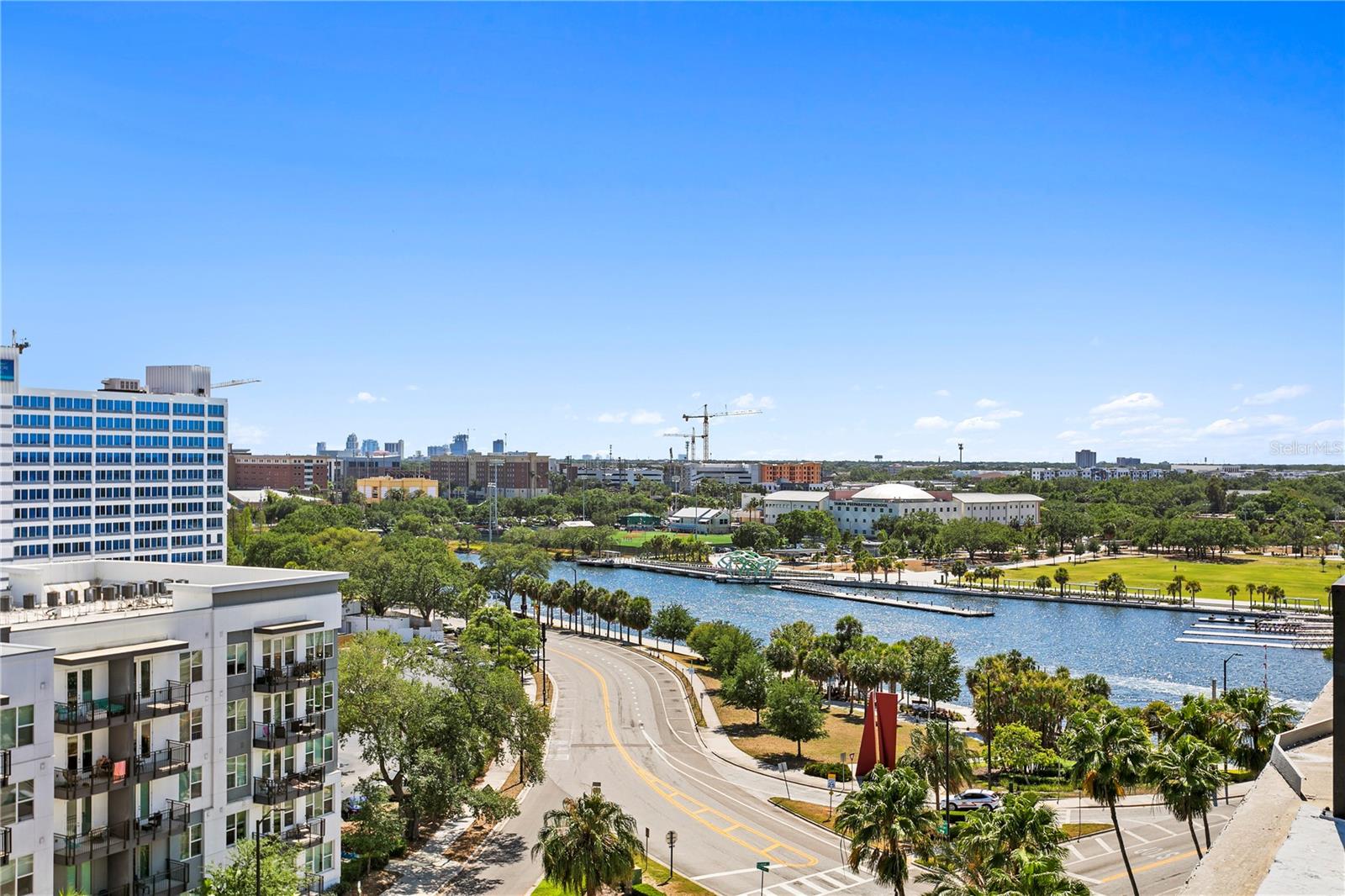 Image 27 of 53 For 201 Laurel Street 1006