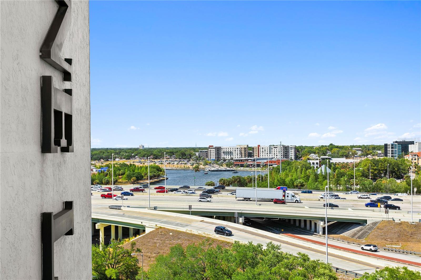 Image 29 of 53 For 201 Laurel Street 1006