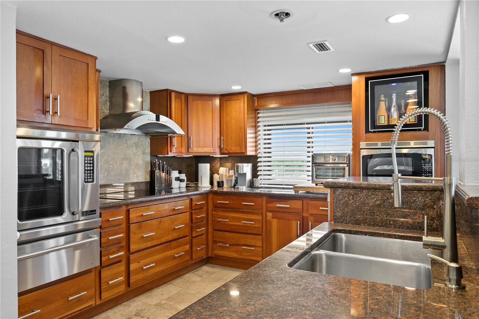 Image 48 of 53 For 201 Laurel Street 1006