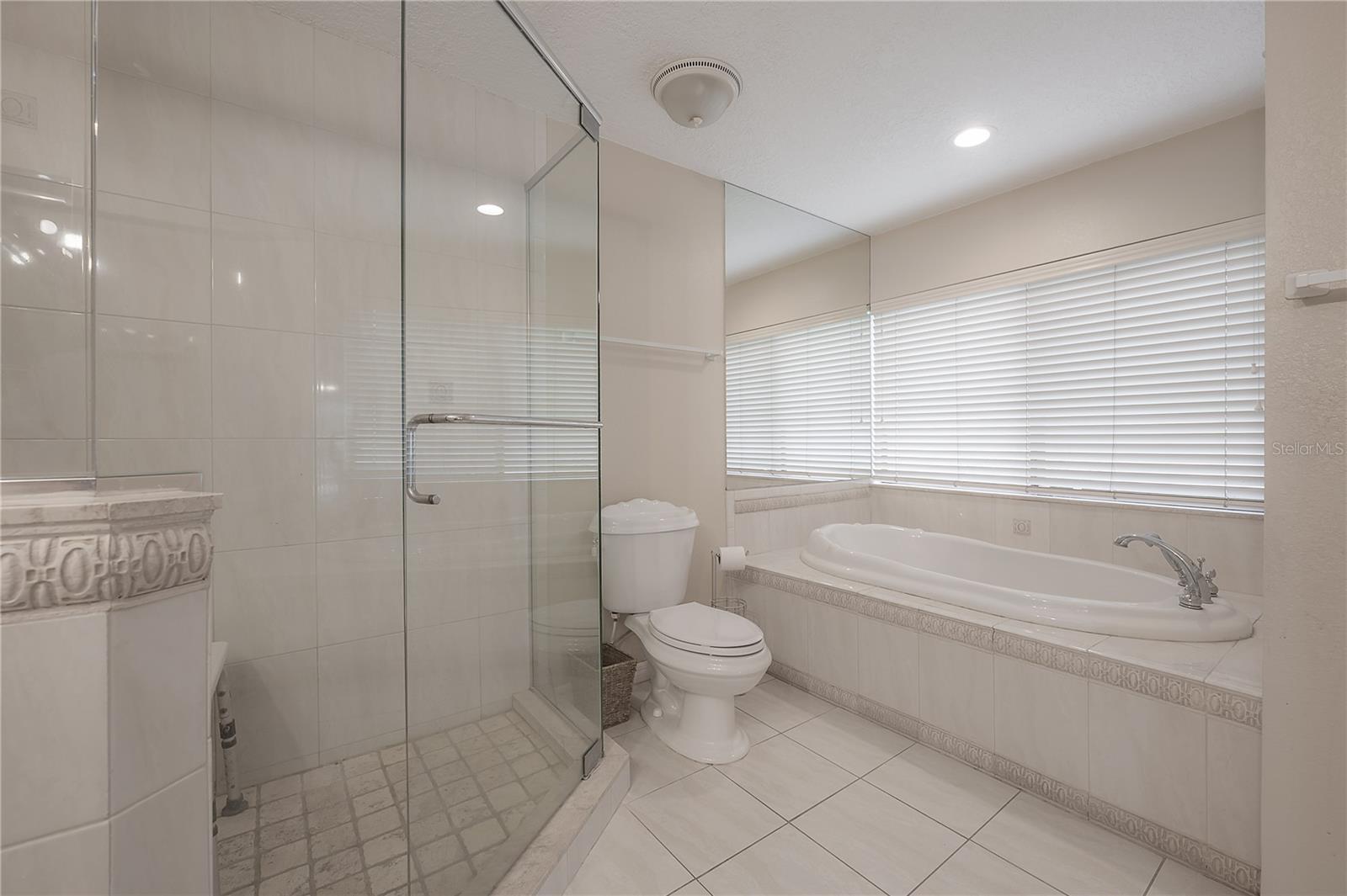 Image 13 of 47 For 2637 Westview Court