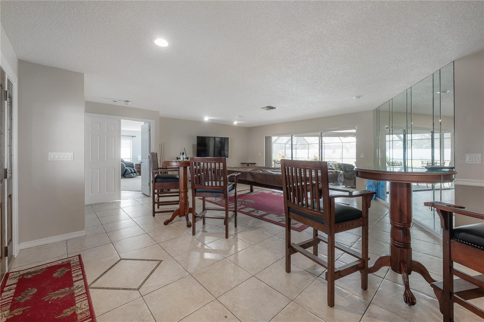 Image 16 of 47 For 2637 Westview Court