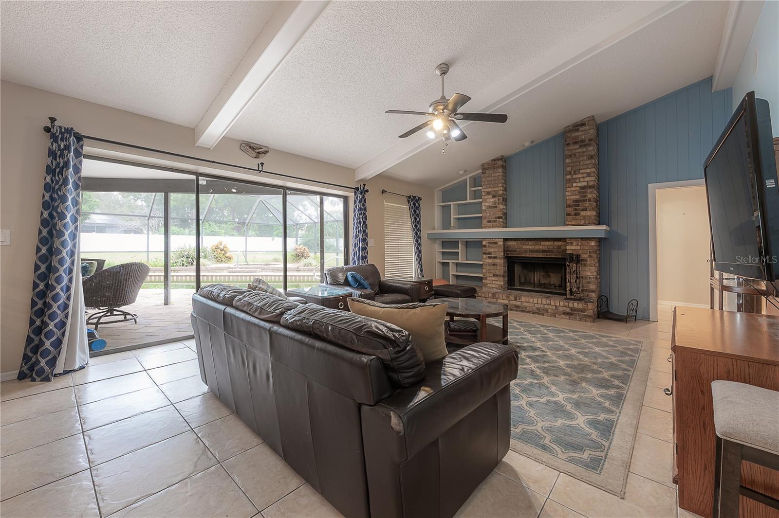 Image 26 of 47 For 2637 Westview Court