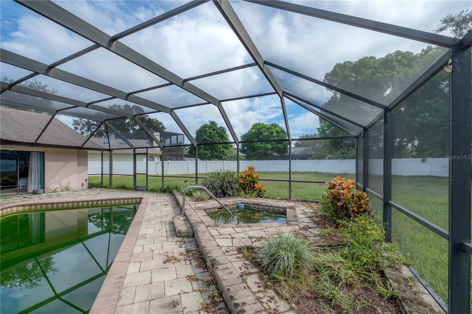Image 42 of 47 For 2637 Westview Court