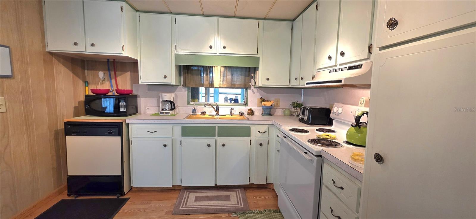 Image 10 of 40 For 37438 Ray Drive