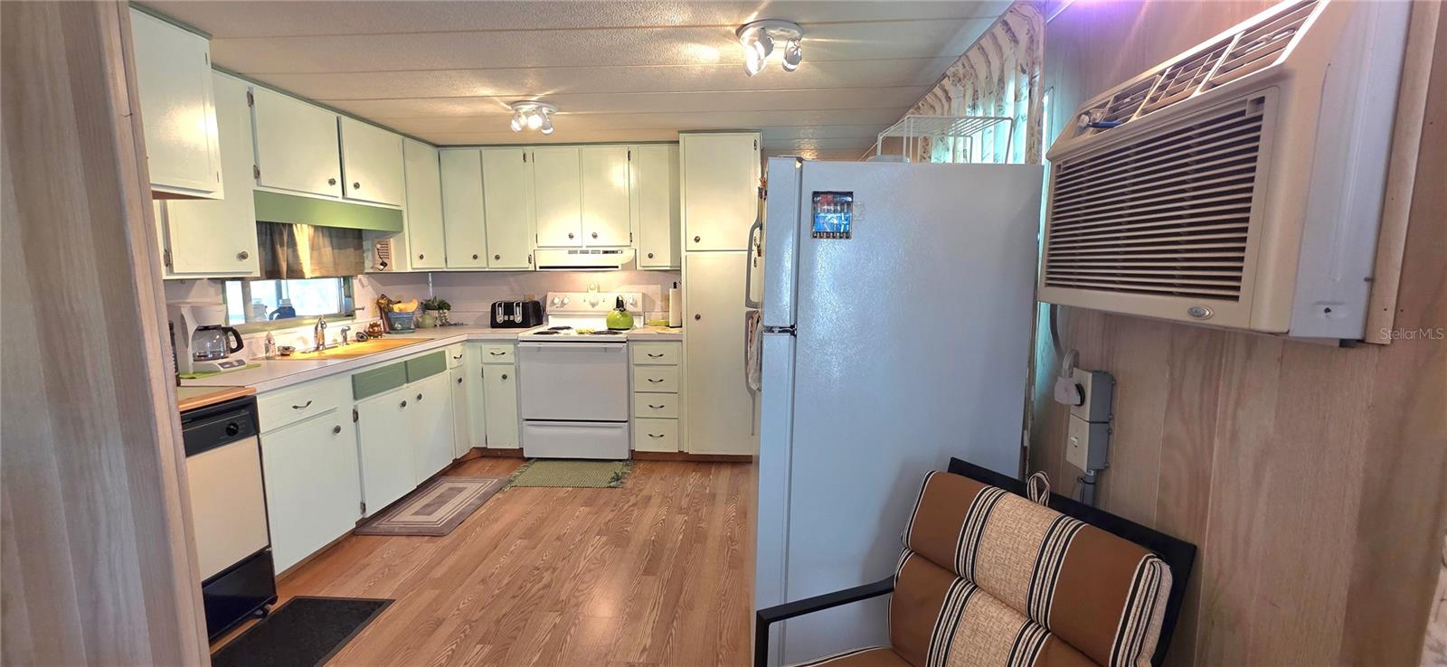 Image 31 of 40 For 37438 Ray Drive