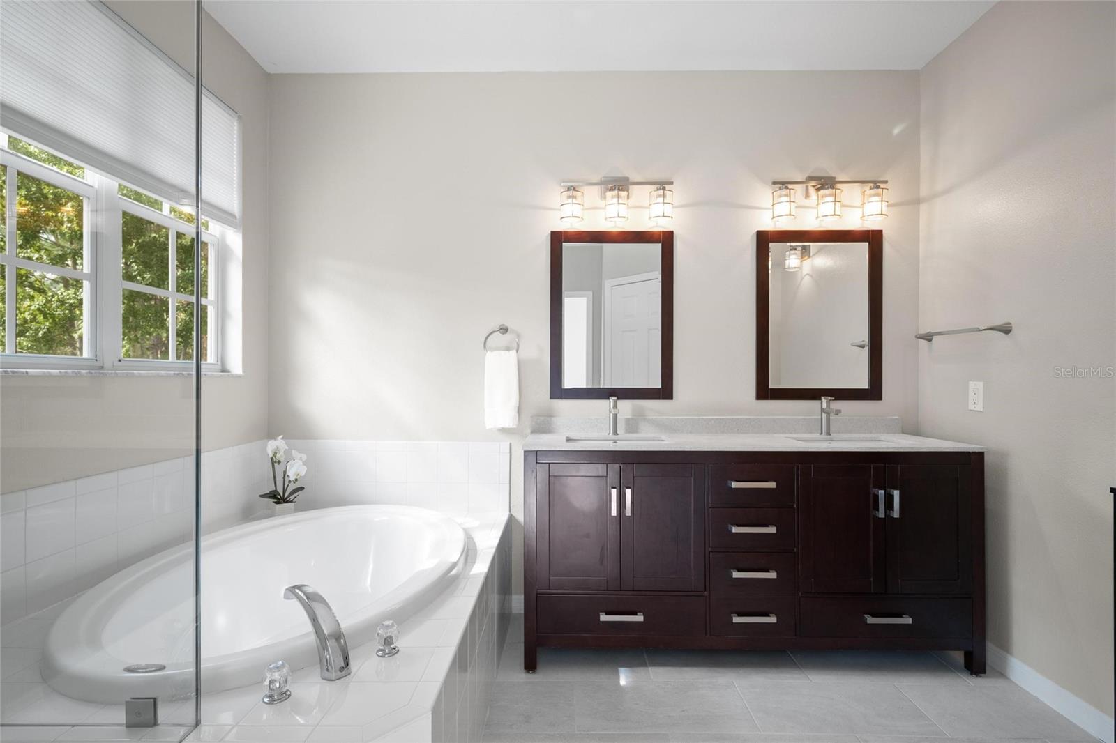 Image 25 of 54 For 14457 Mirabelle Vista Circle