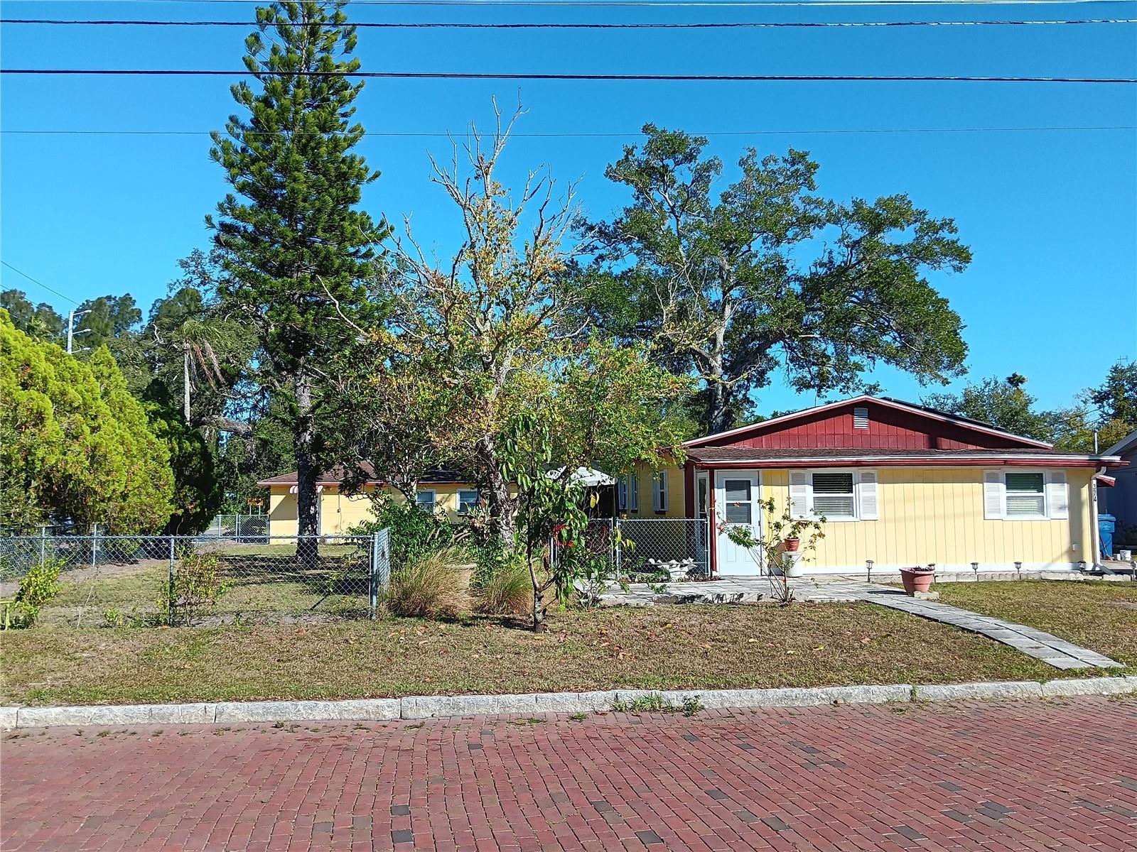 Details for 374 3rd Street Nw, LARGO, FL 33770