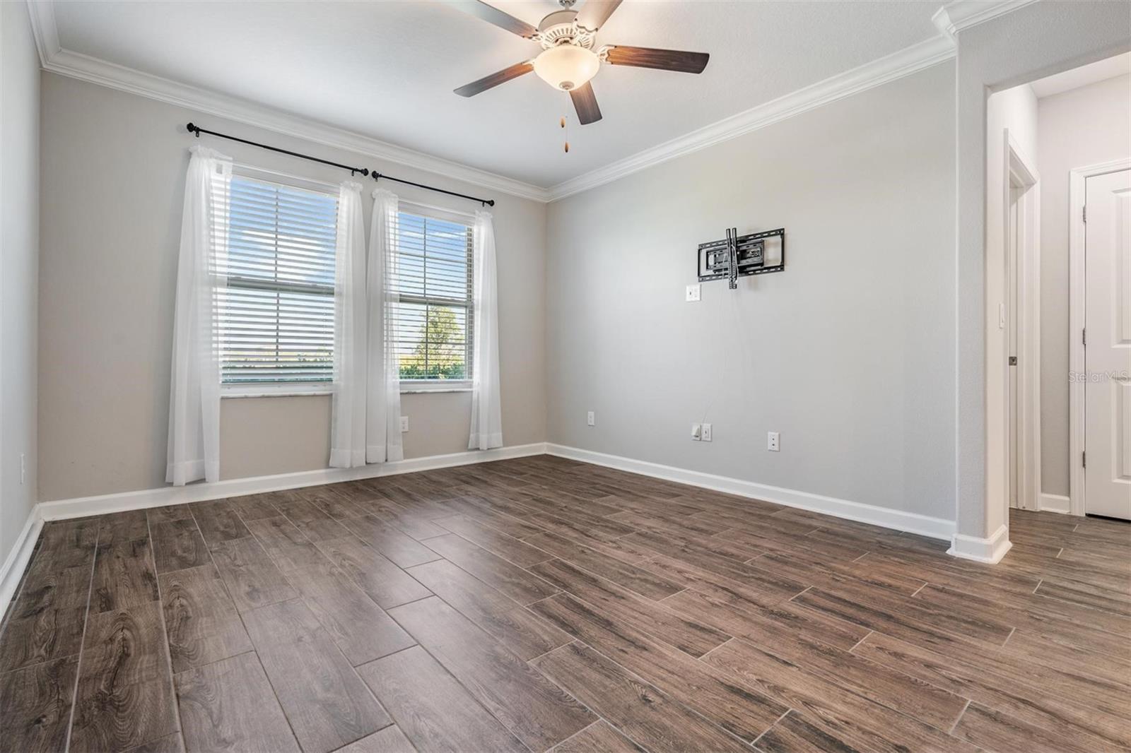 Image 21 of 100 For 10448 Echo Dock Loop