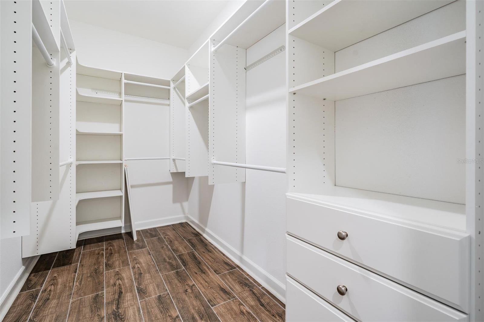 Image 22 of 100 For 10448 Echo Dock Loop