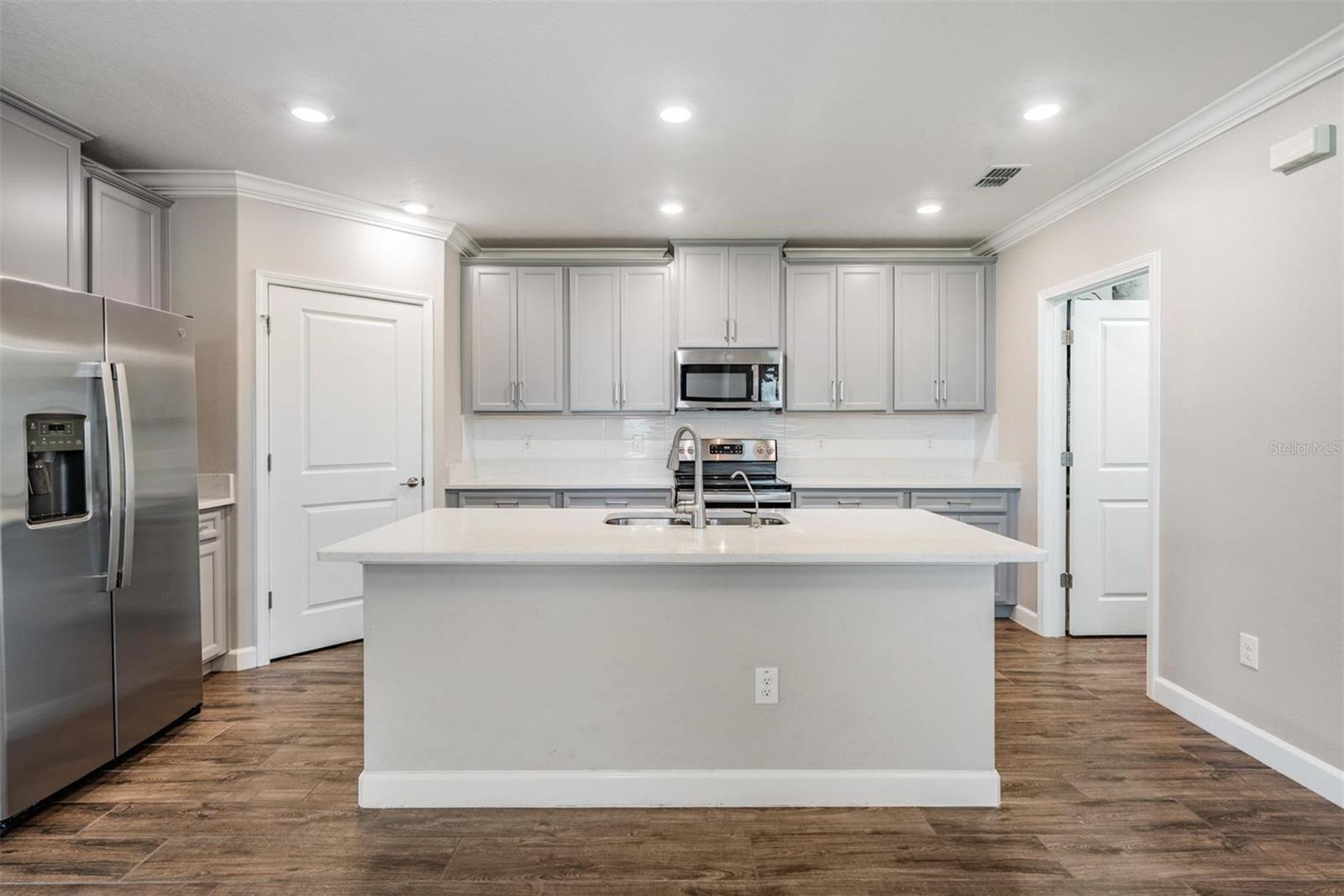 Image 33 of 100 For 10448 Echo Dock Loop