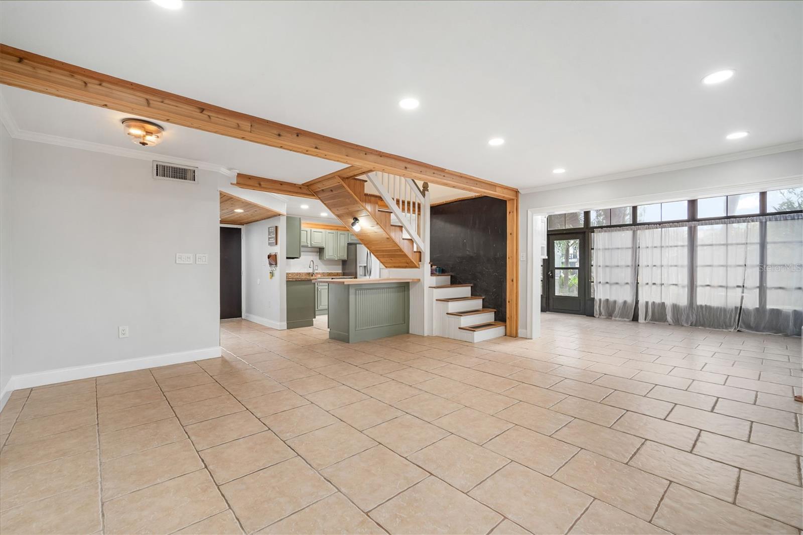 Image 15 of 52 For 4321 Harbor House Drive