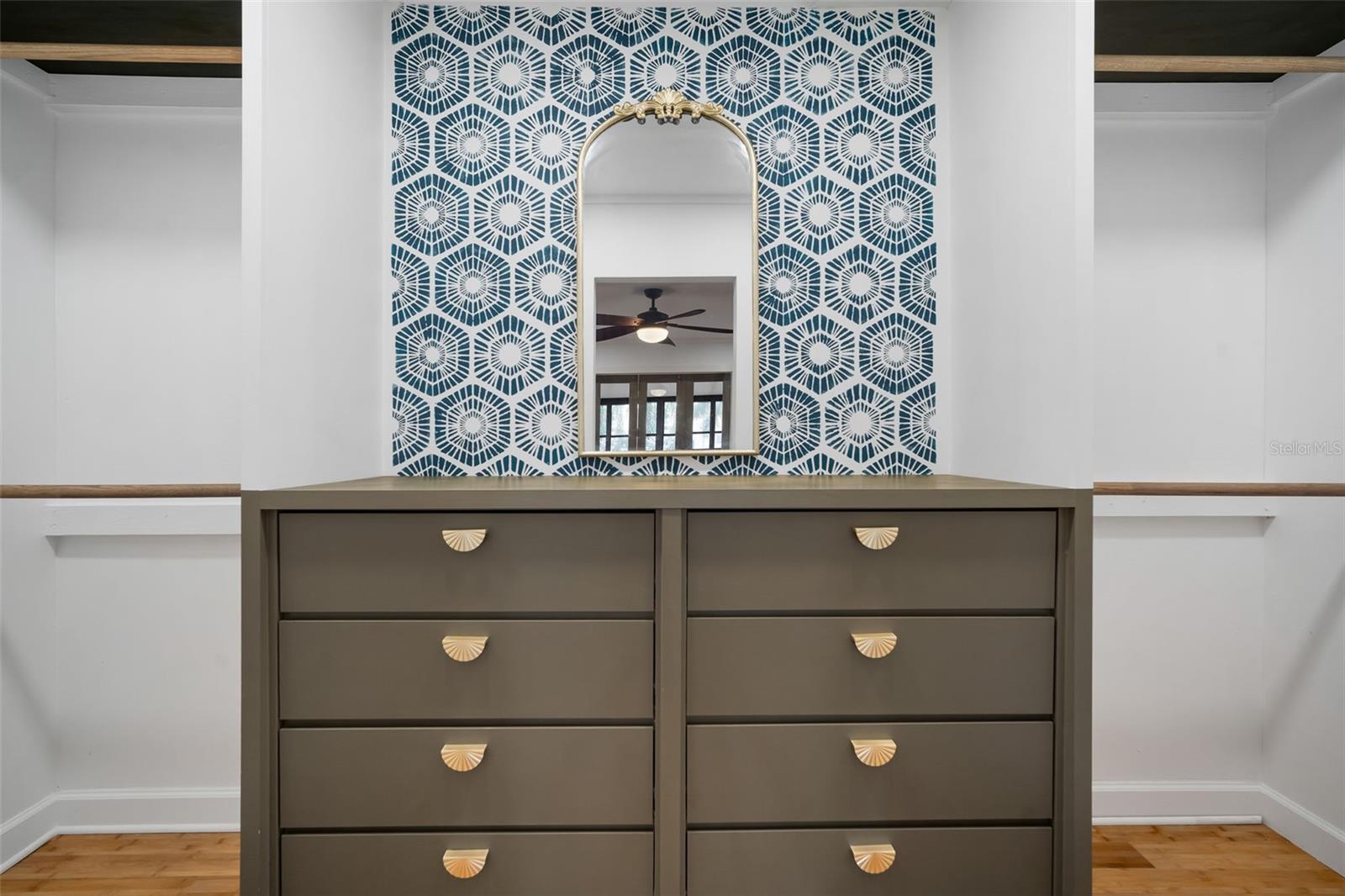 Image 27 of 52 For 4321 Harbor House Drive