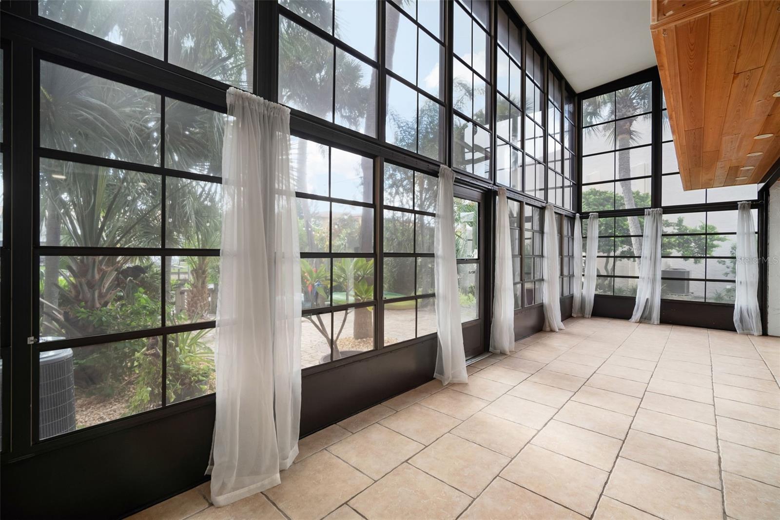 Image 33 of 52 For 4321 Harbor House Drive