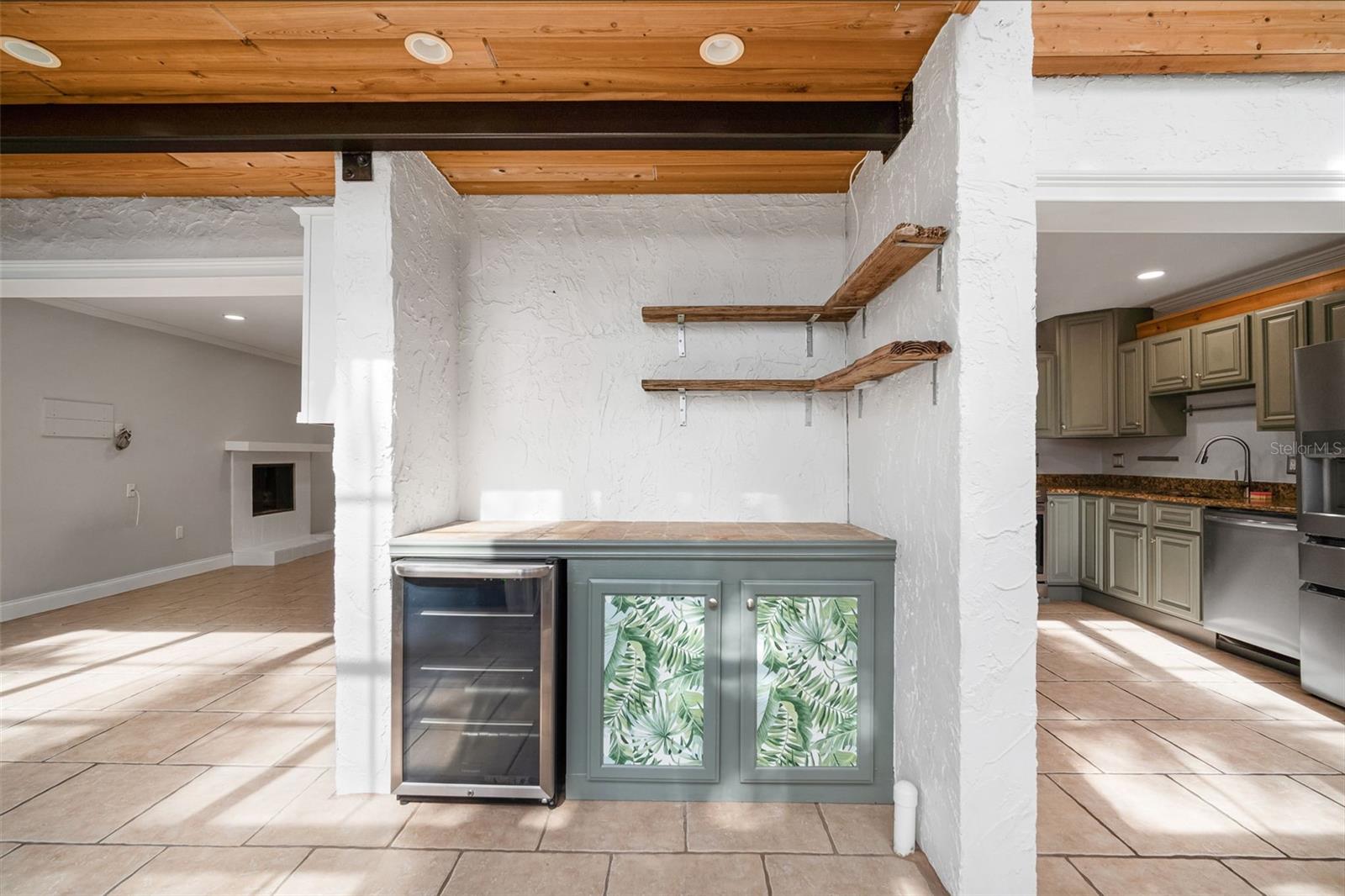 Image 36 of 52 For 4321 Harbor House Drive