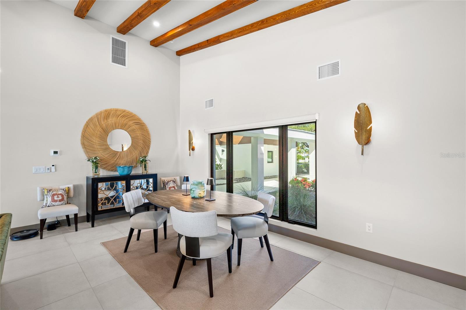 Listing photo id 16 for 515 Green Dolphin Drive S