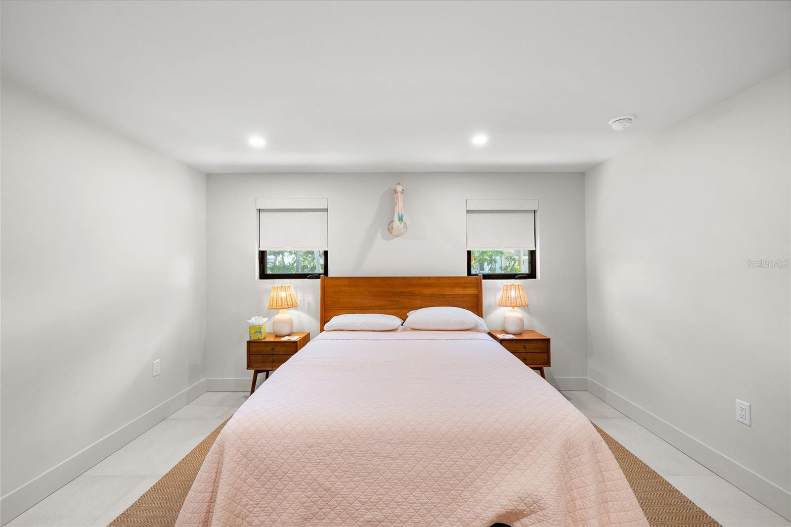 Listing photo id 24 for 515 Green Dolphin Drive S