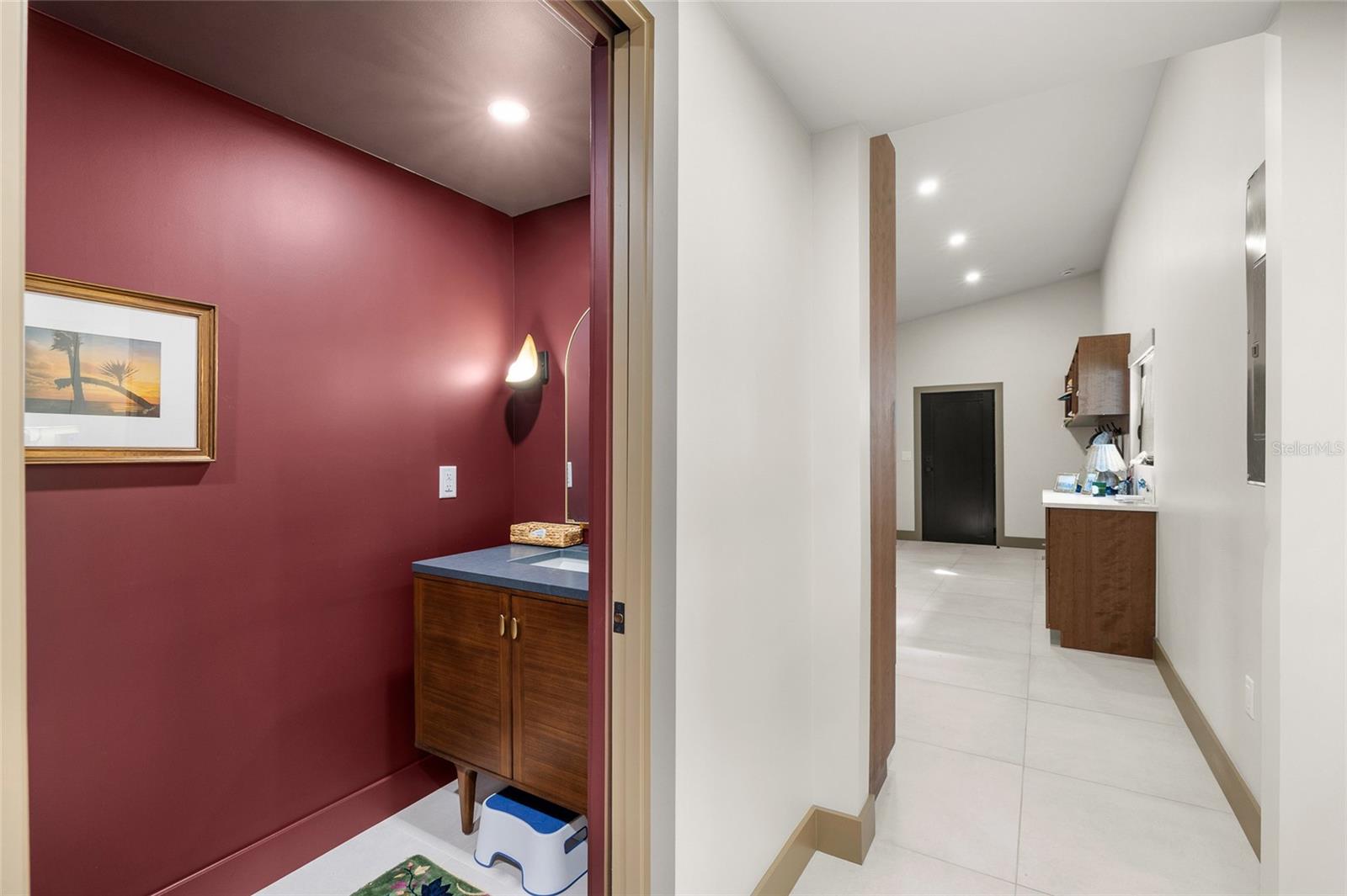 Listing photo id 28 for 515 Green Dolphin Drive S