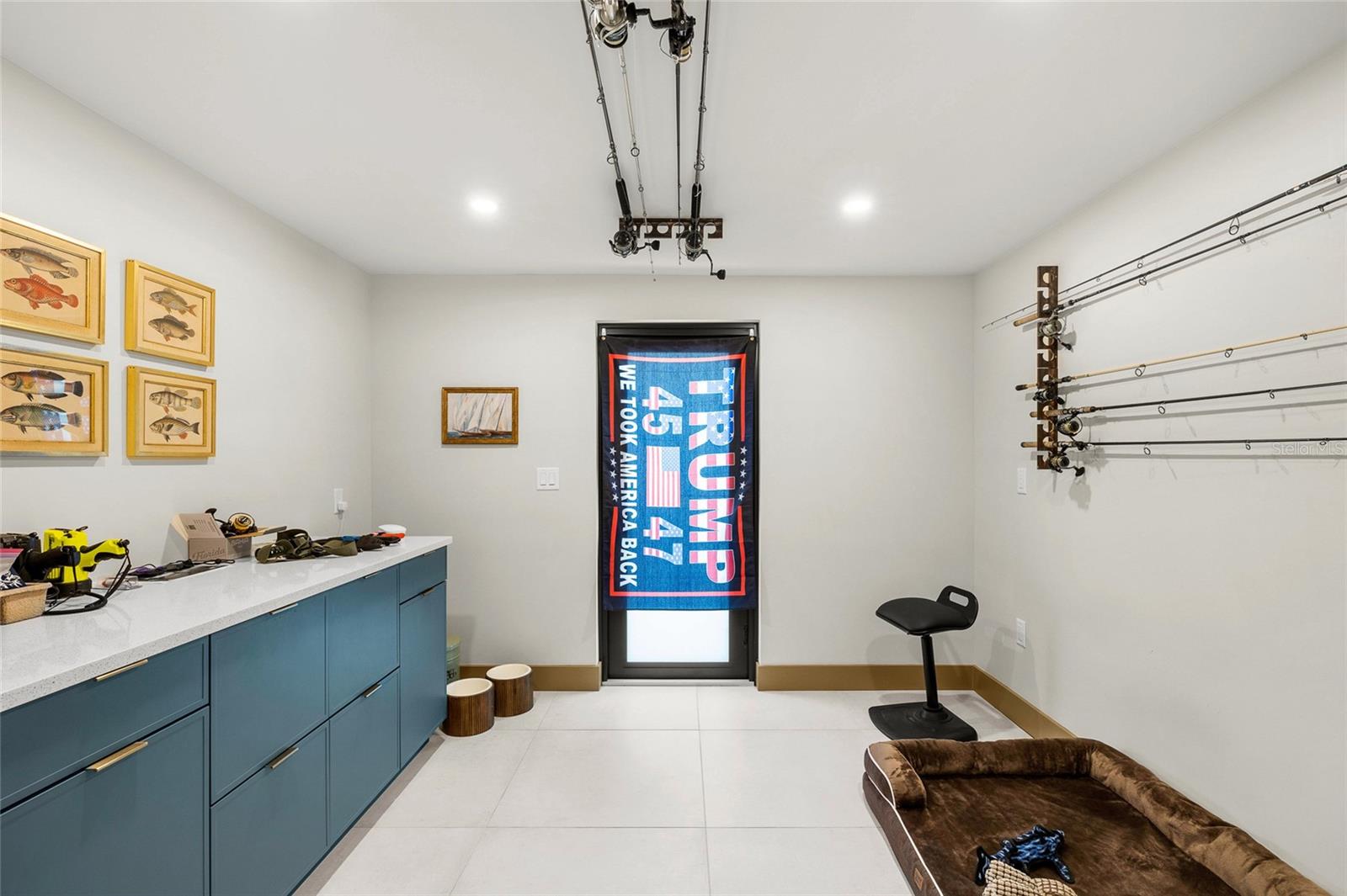 Listing photo id 34 for 515 Green Dolphin Drive S