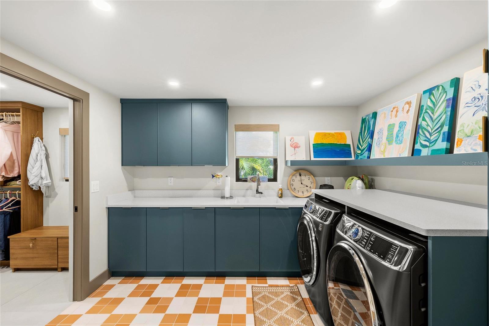 Listing photo id 35 for 515 Green Dolphin Drive S