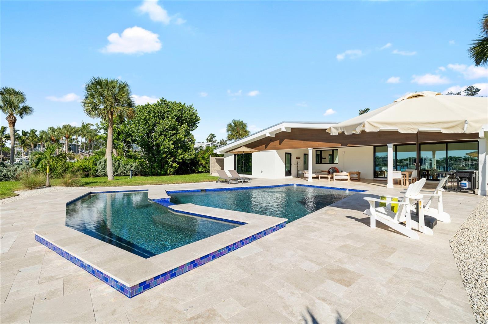 Listing photo id 44 for 515 Green Dolphin Drive S