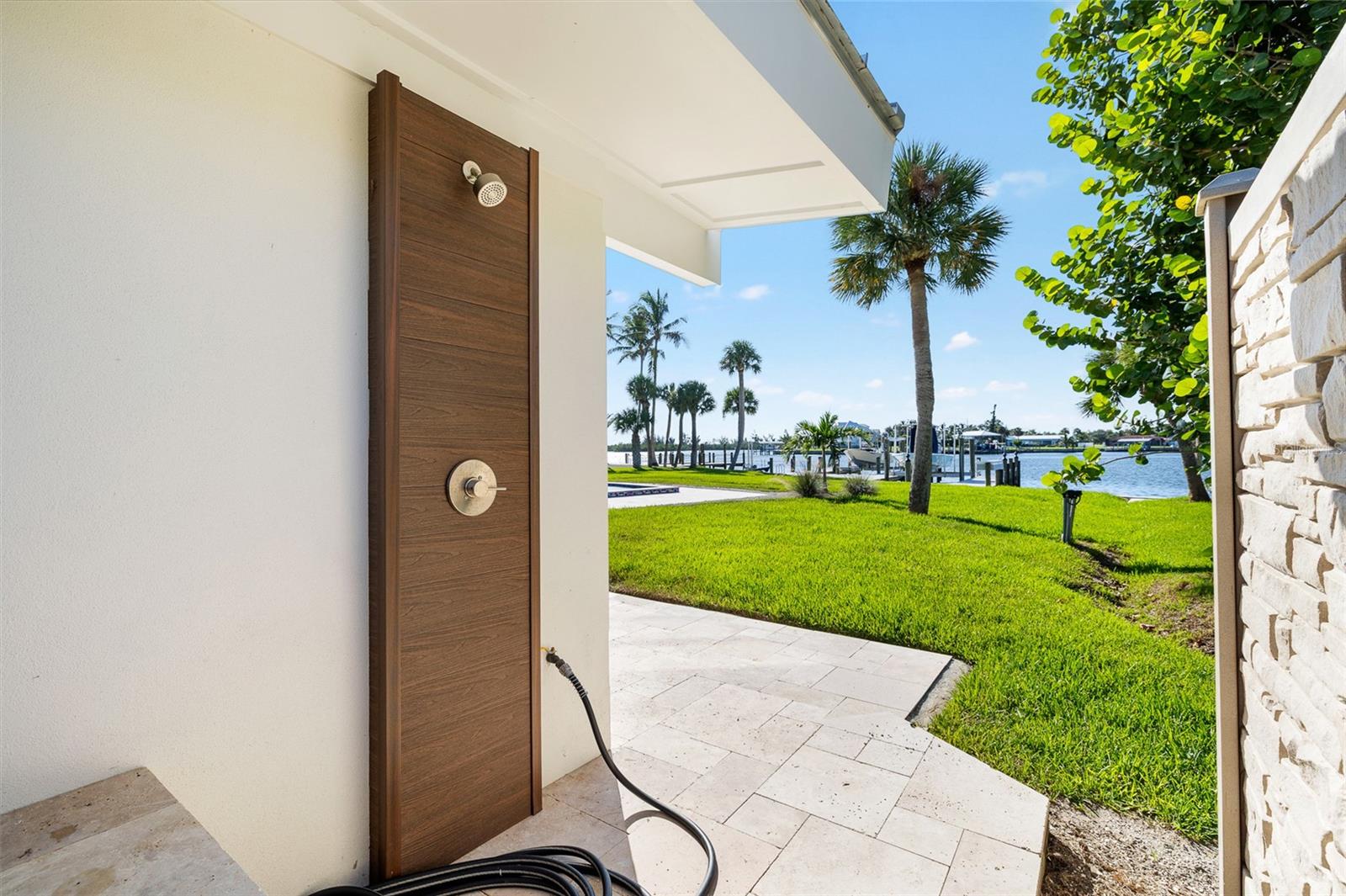 Listing photo id 45 for 515 Green Dolphin Drive S