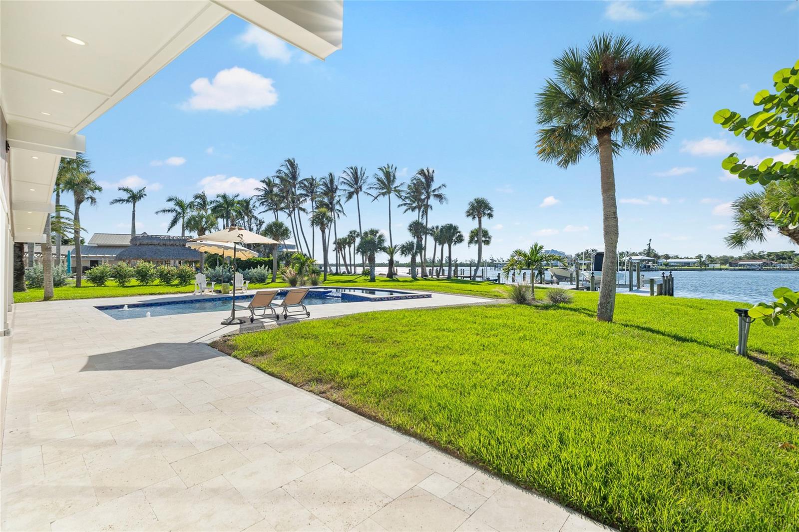 Listing photo id 46 for 515 Green Dolphin Drive S