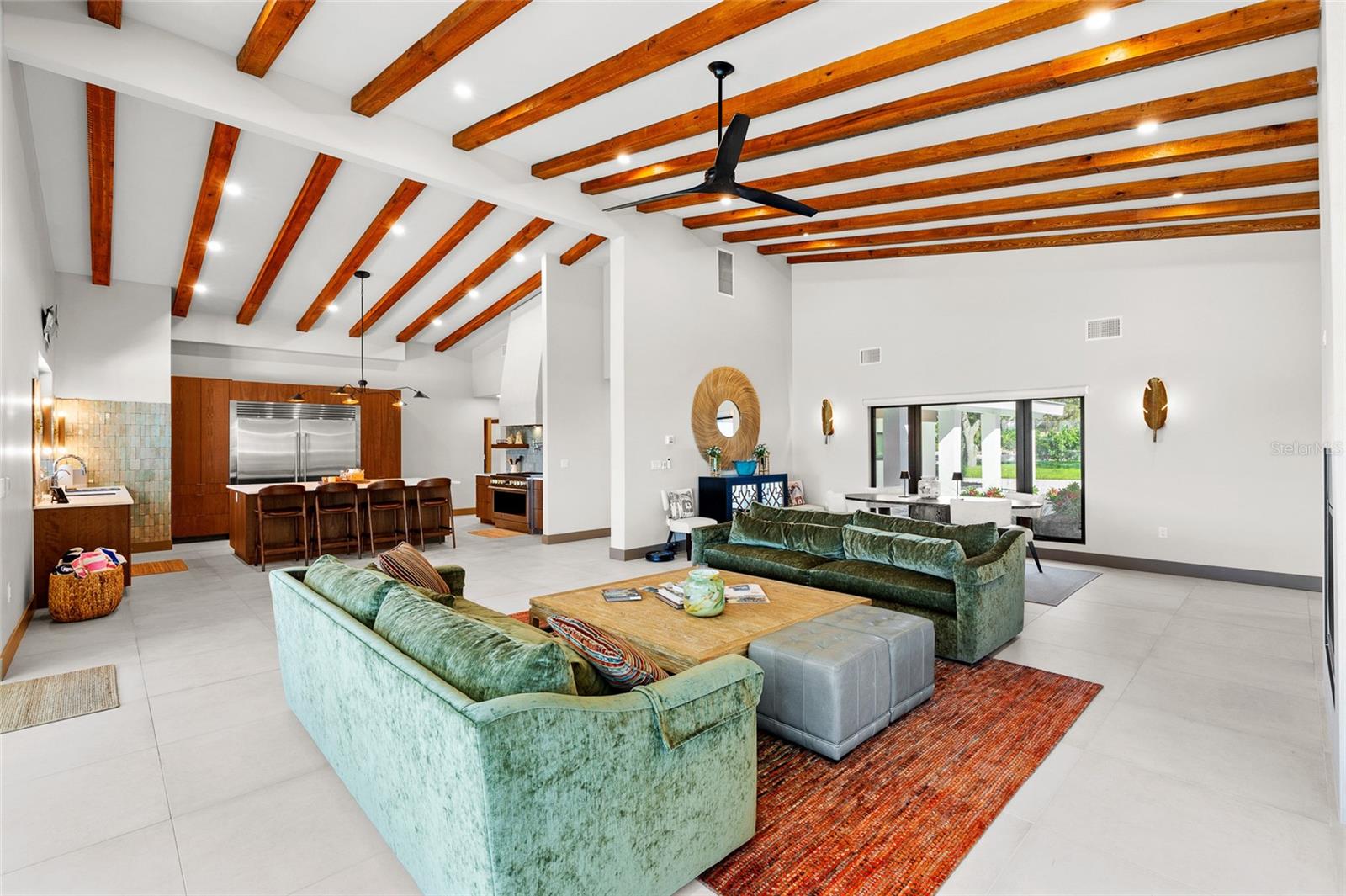 Listing photo id 4 for 515 Green Dolphin Drive S