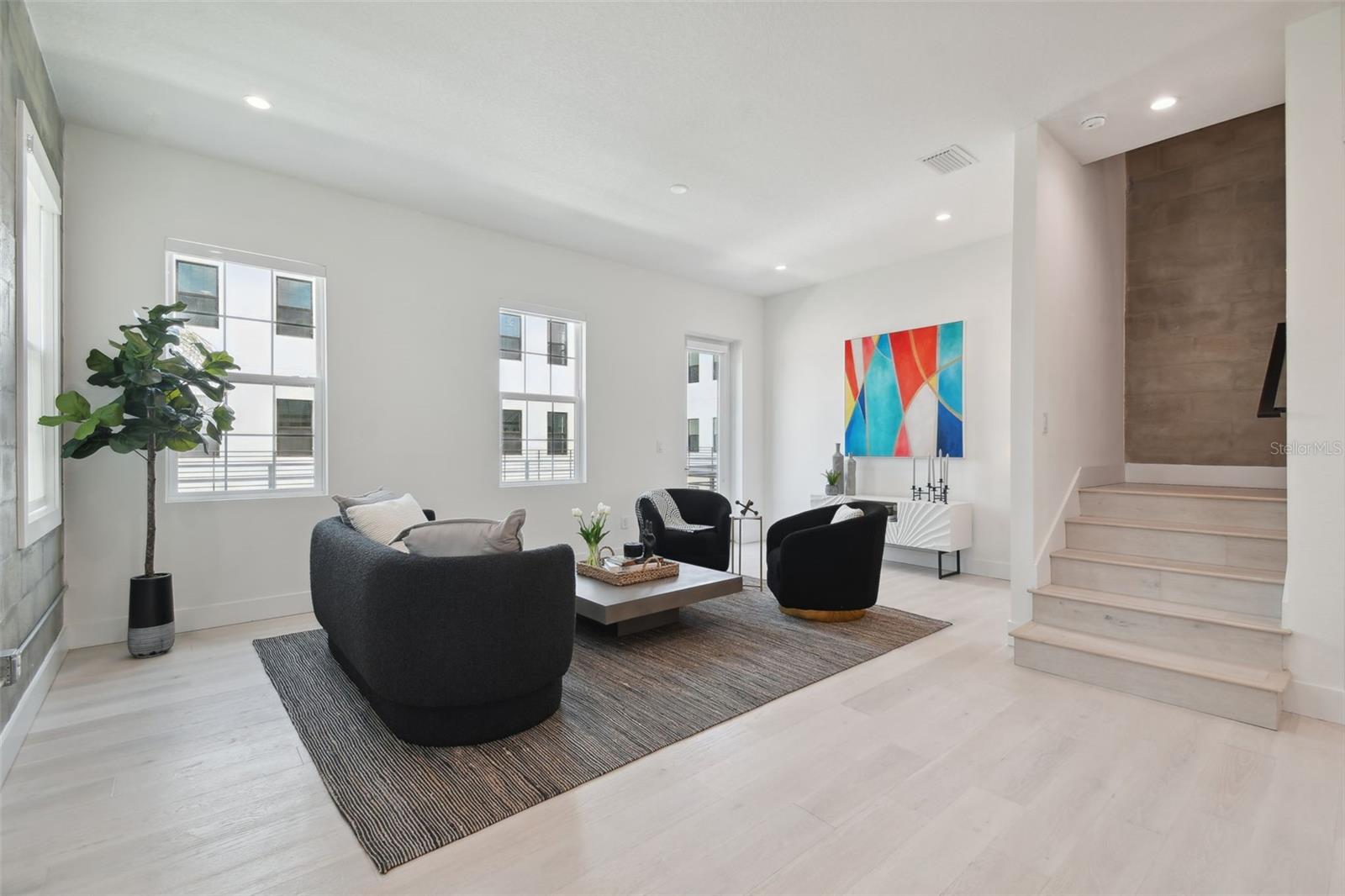 Image 5 of 69 For 2718 5th Avenue S