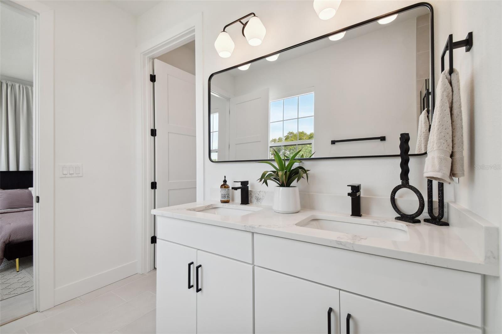 Image 50 of 69 For 2718 5th Avenue S