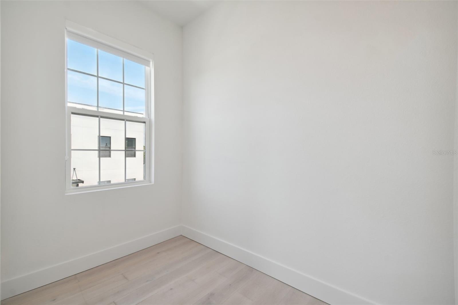 Image 55 of 69 For 2718 5th Avenue S