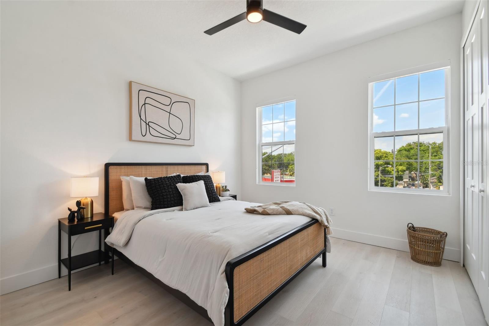 Image 58 of 69 For 2718 5th Avenue S