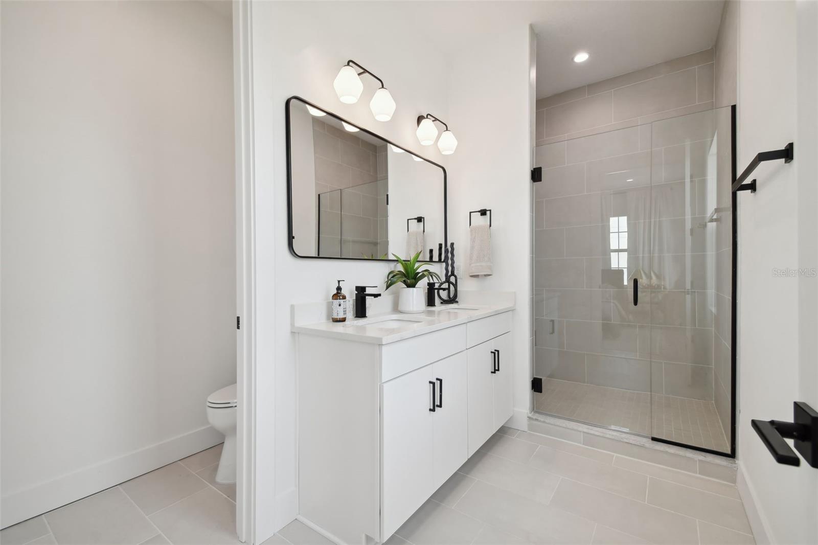 Image 7 of 69 For 2718 5th Avenue S