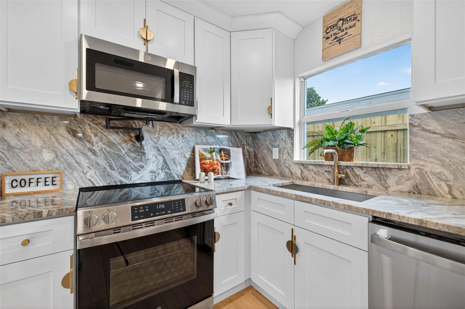 Image 11 of 31 For 5820 Fairfield Avenue S