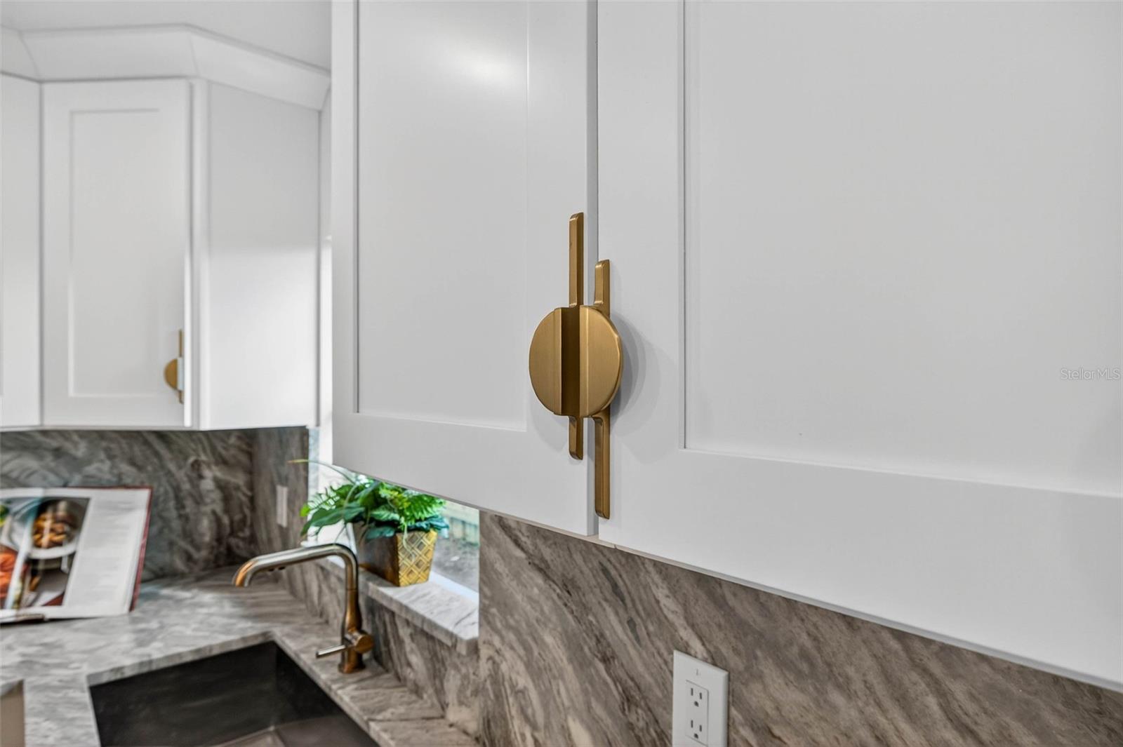 Image 12 of 31 For 5820 Fairfield Avenue S