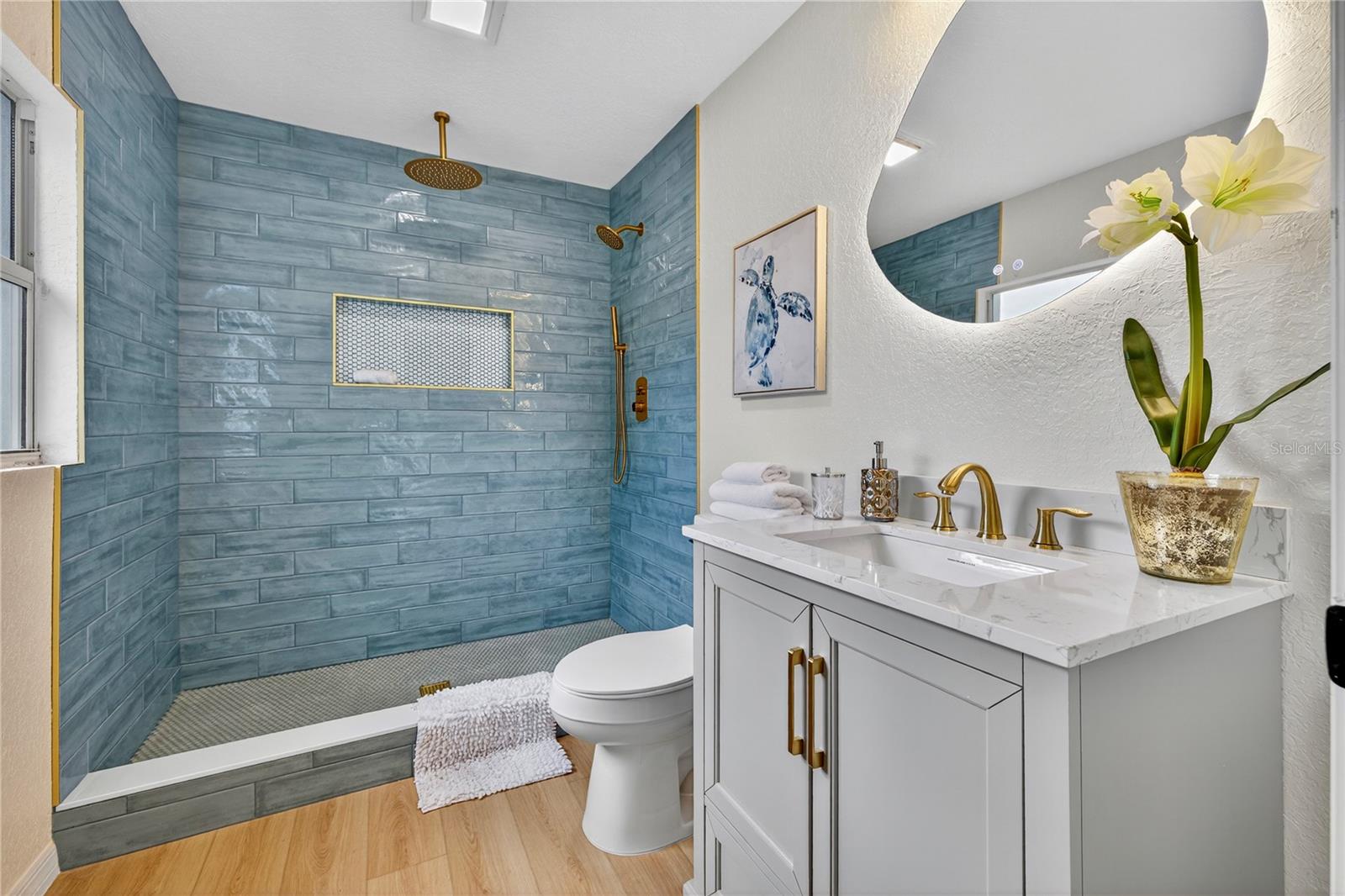 Image 16 of 31 For 5820 Fairfield Avenue S