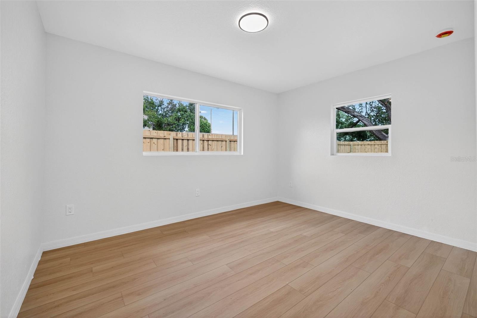 Image 21 of 31 For 5820 Fairfield Avenue S