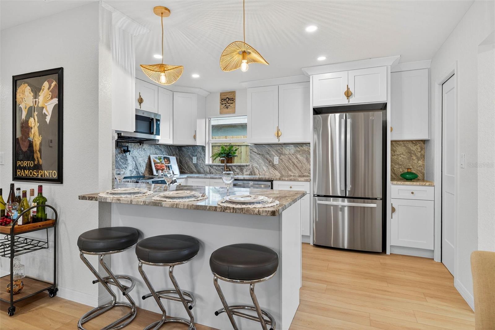 Image 7 of 31 For 5820 Fairfield Avenue S