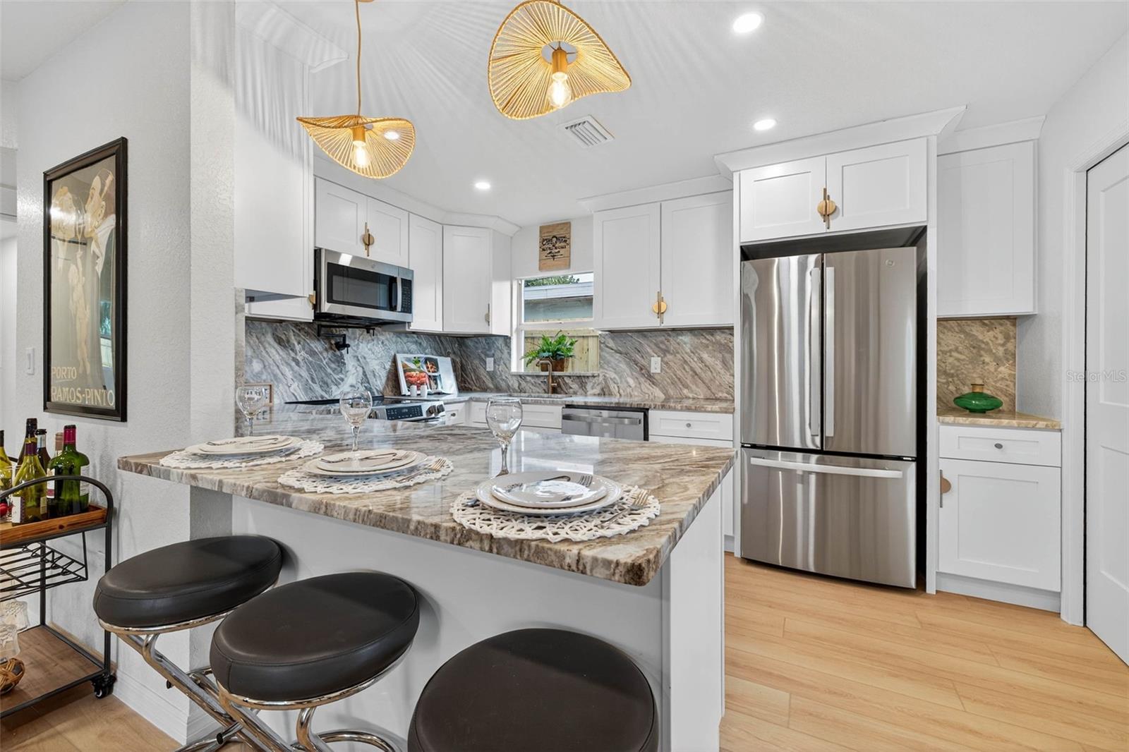 Image 8 of 31 For 5820 Fairfield Avenue S