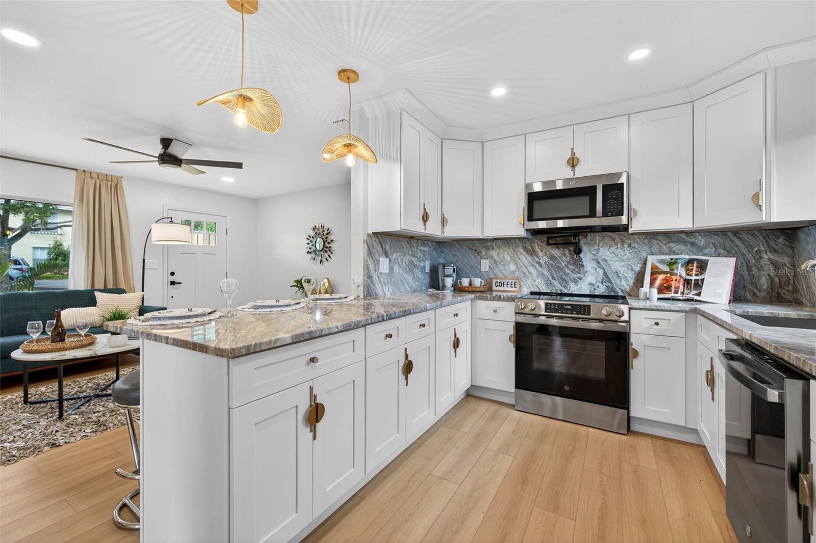 Image 9 of 31 For 5820 Fairfield Avenue S