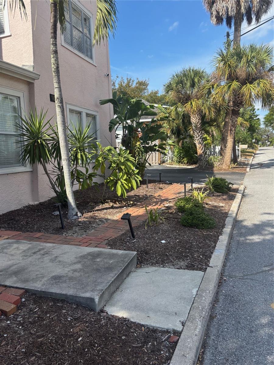 Image 7 of 38 For 1604 Osceola Avenue