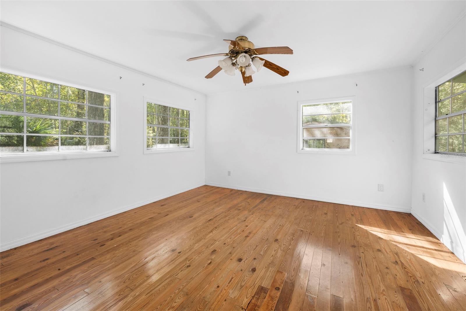 Image 23 of 80 For 10750 Sybil Court