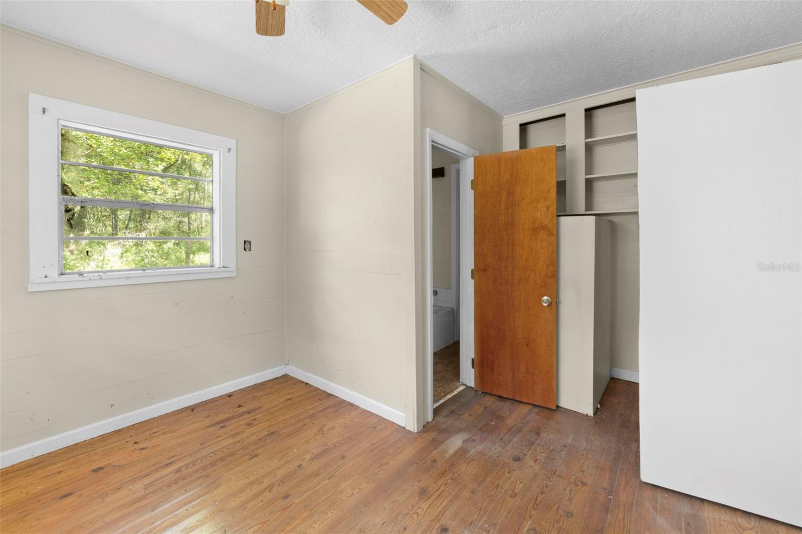 Image 36 of 80 For 10750 Sybil Court