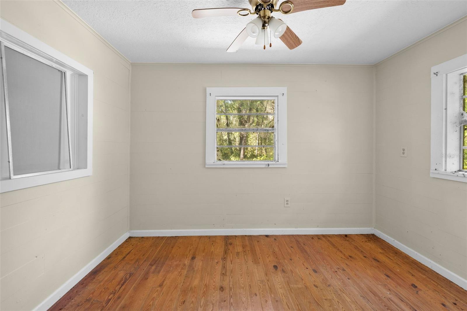 Image 37 of 80 For 10750 Sybil Court