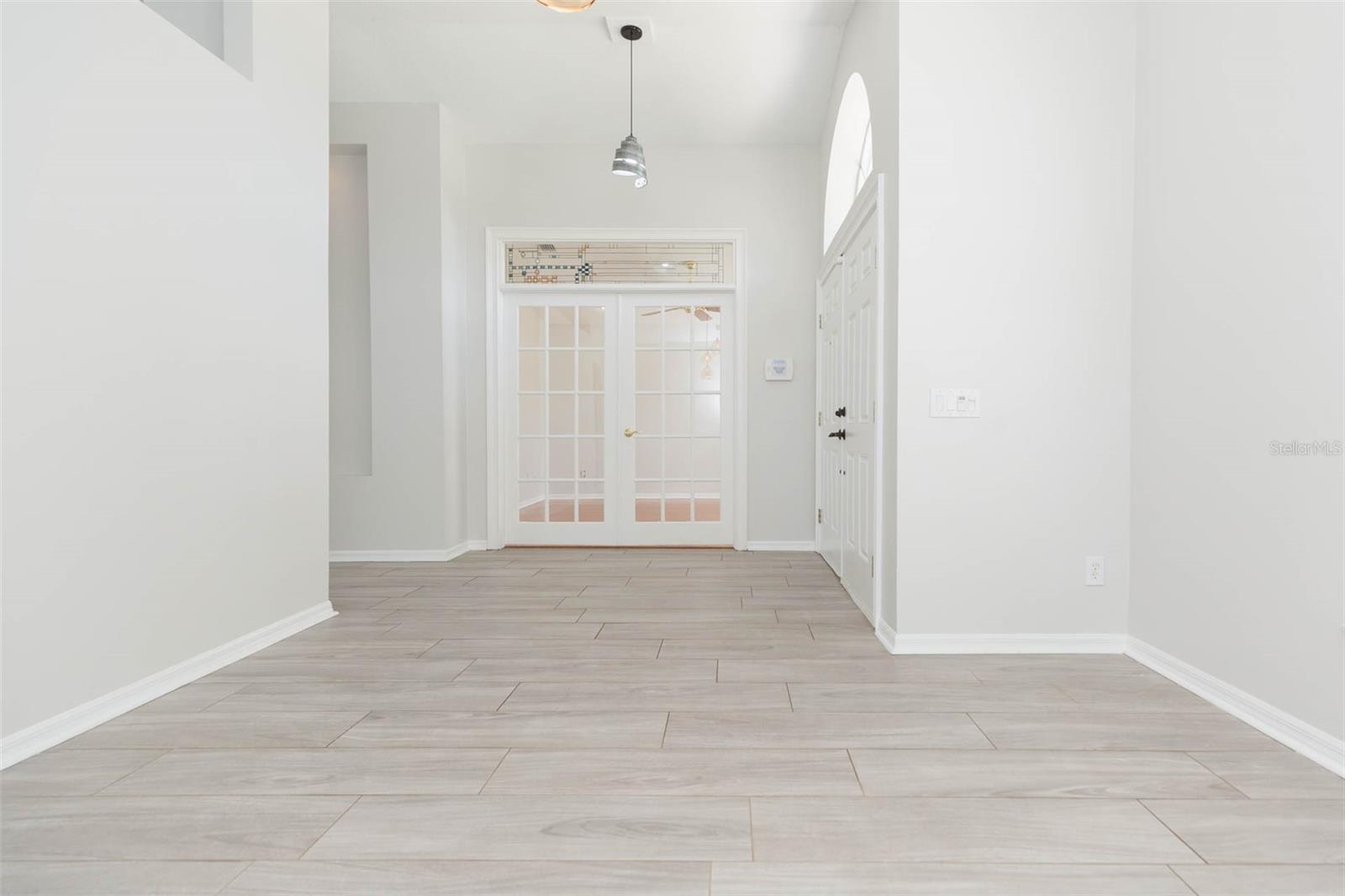 Image 10 of 53 For 10316 Riverburn Drive